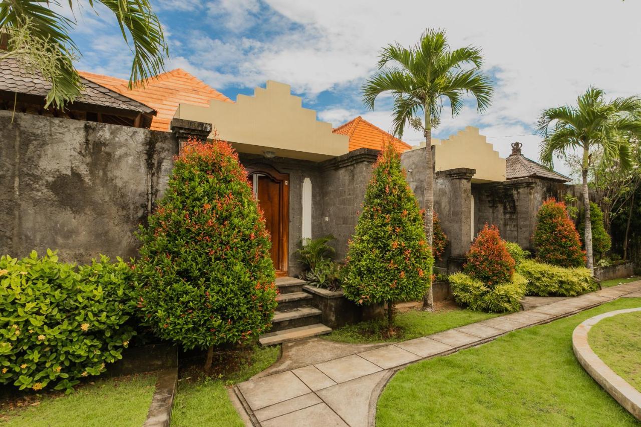 The Wyn Villa Улувату Экстерьер фото
